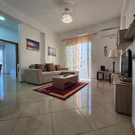 Modern , Quiet , Family Friendly & Fully Furnished Apartment Vlore Luaran gambar
