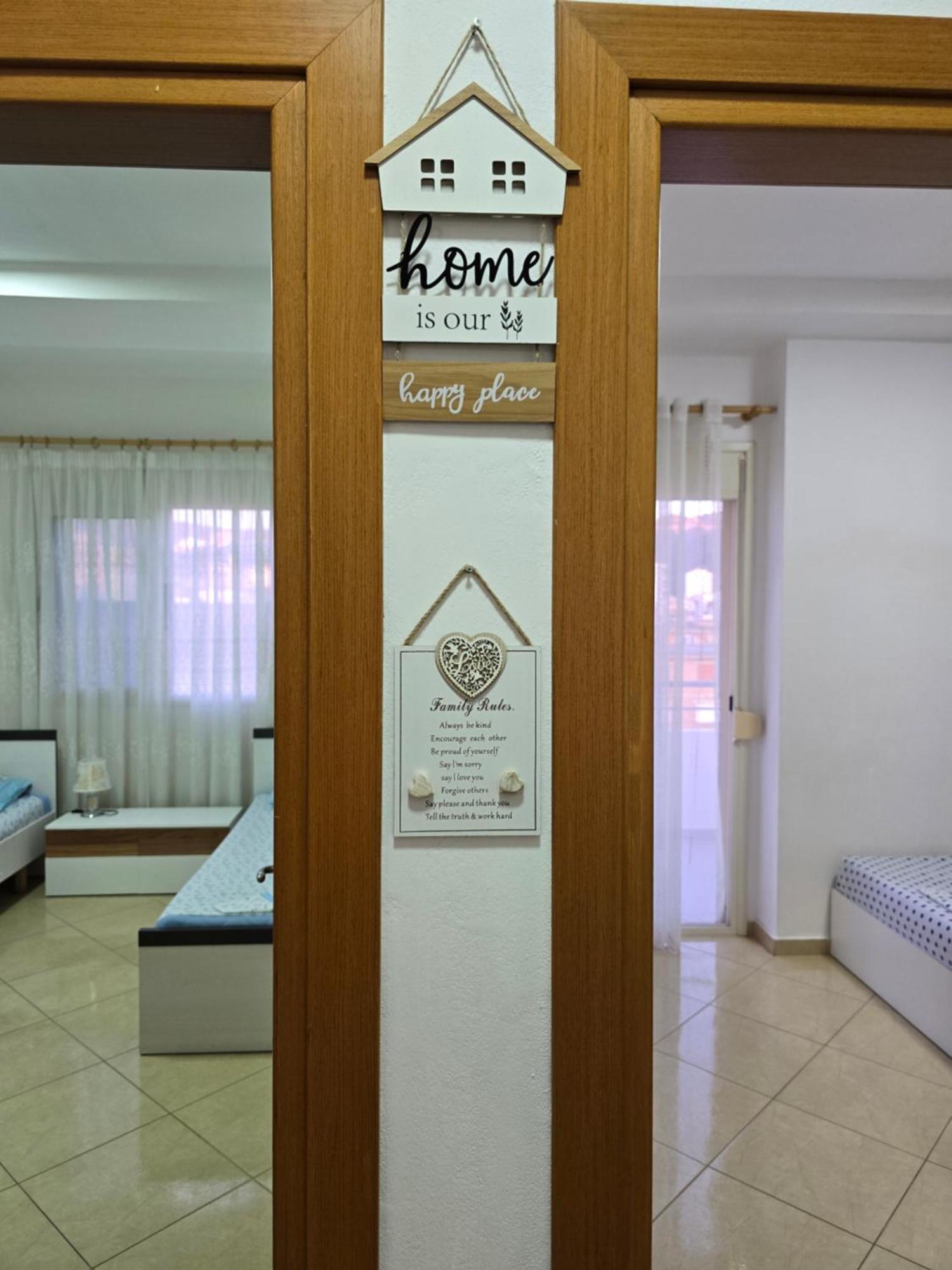 Modern , Quiet , Family Friendly & Fully Furnished Apartment Vlore Luaran gambar