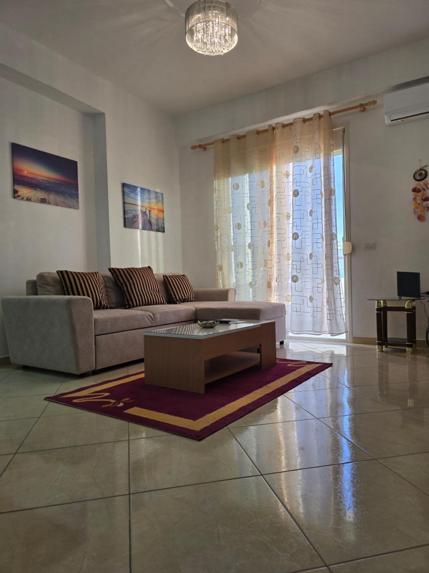 Modern , Quiet , Family Friendly & Fully Furnished Apartment Vlore Luaran gambar