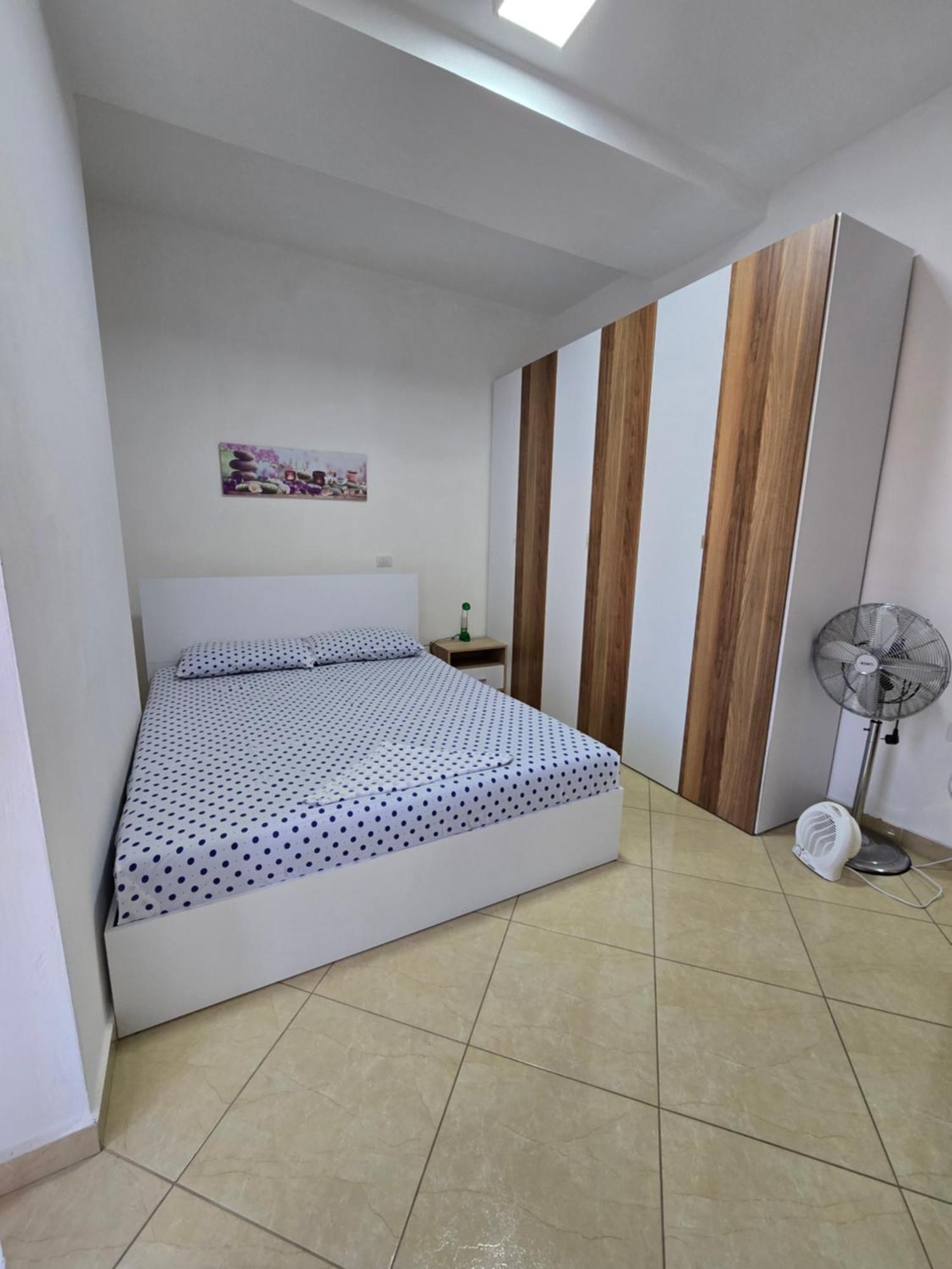 Modern , Quiet , Family Friendly & Fully Furnished Apartment Vlore Luaran gambar